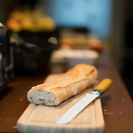 Mont לינה וארוחת בוקר פונטורסון