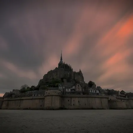 Mont לינה וארוחת בוקר