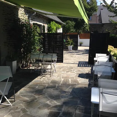 לינה וארוחת בוקר Mont